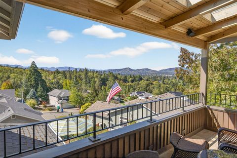 Tiny photo for 2315 Robertson Crest Crst, Grants Pass, OR 97527 (MLS # 220219690)