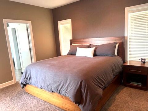 Tiny photo for 2315 Robertson Crest Crst, Grants Pass, OR 97527 (MLS # 220219690)
