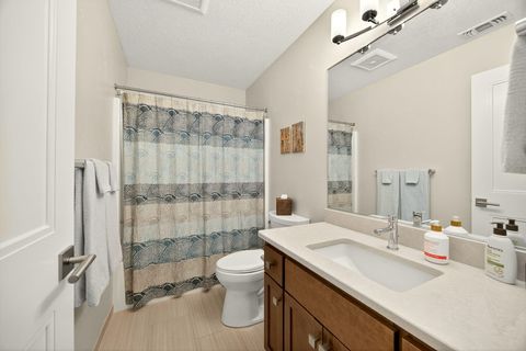 Tiny photo for 2315 Robertson Crest Crst, Grants Pass, OR 97527 (MLS # 220219690)
