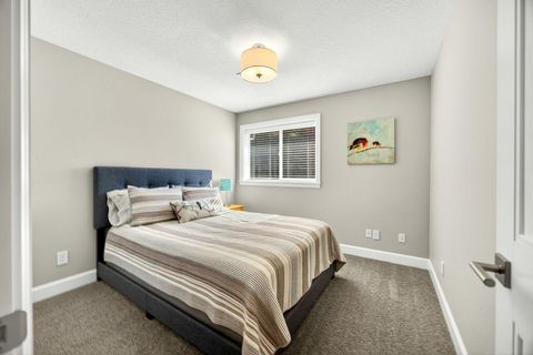 Tiny photo for 2315 Robertson Crest Crst, Grants Pass, OR 97527 (MLS # 220219690)