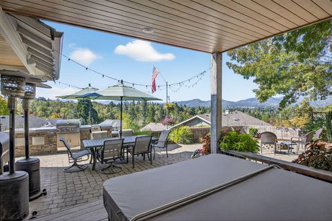 Tiny photo for 2315 Robertson Crest Crst, Grants Pass, OR 97527 (MLS # 220219690)