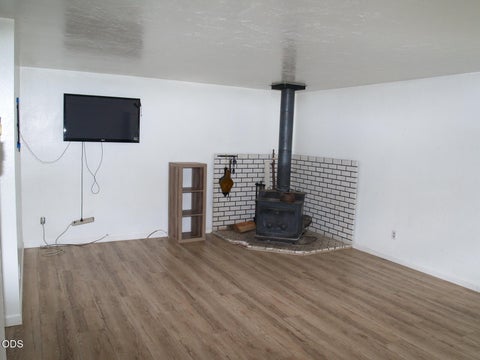 Tiny photo for 1713 SW Lava Avenue, Redmond, OR 97756 (MLS # 220224268)
