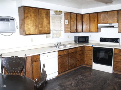 Tiny photo for 1713 SW Lava Avenue, Redmond, OR 97756 (MLS # 220224268)