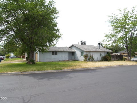 Tiny photo for 1713 SW Lava Avenue, Redmond, OR 97756 (MLS # 220224268)