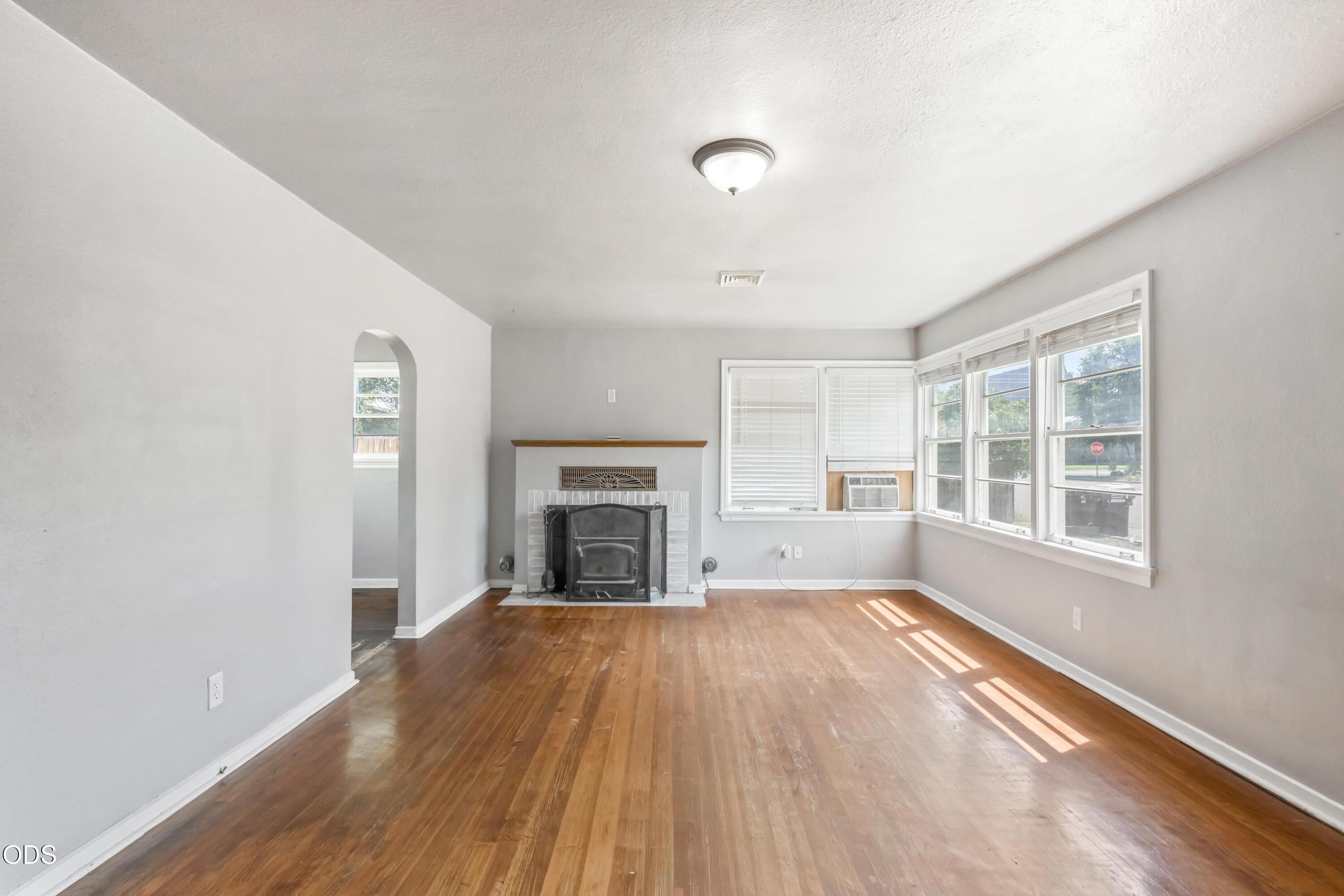 585 SE 4th Street