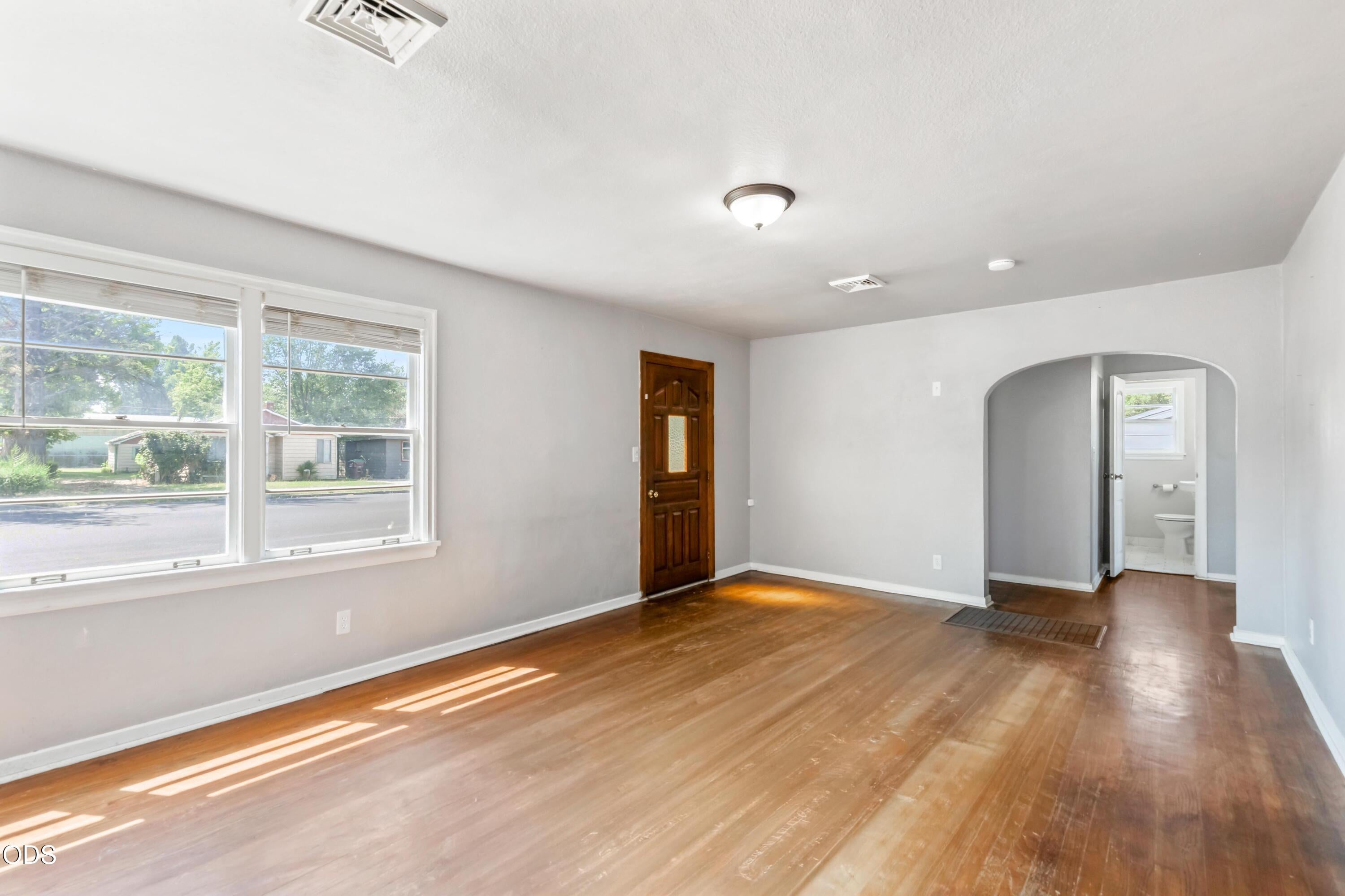 585 SE 4th Street