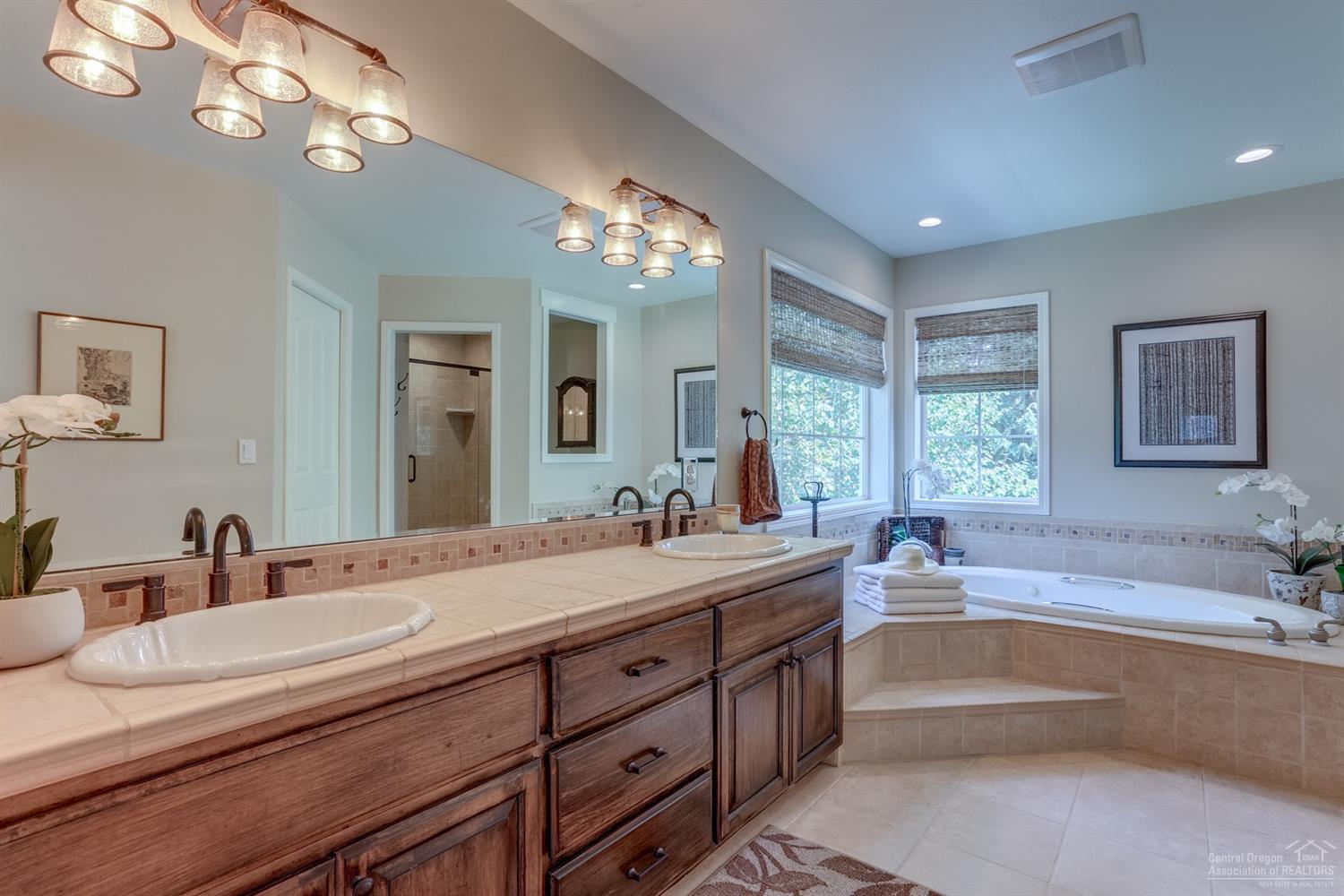 Awbrey Butte - Residential