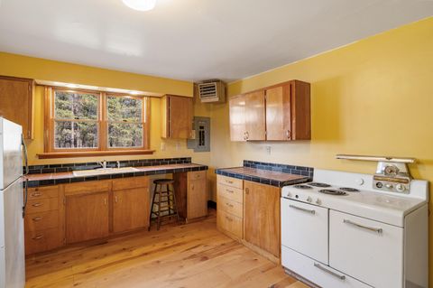 Tiny photo for 52140 Elderberry Lane, La Pine, OR 97739 (MLS # 220221137)