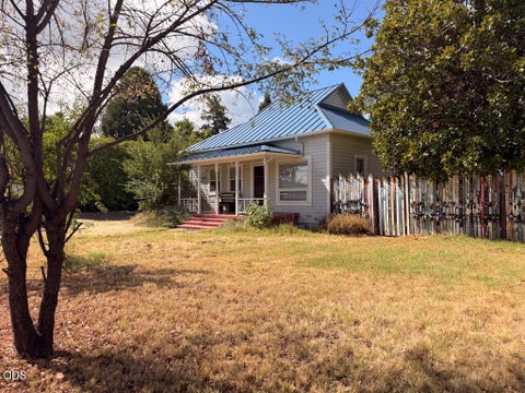 Photo of 400 Wagner Creek Road, Talent, OR 97540 (MLS # 220228852)