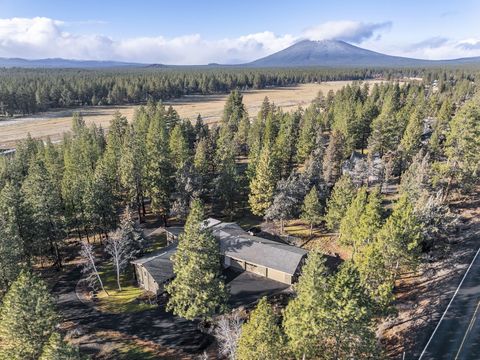Tiny photo for 69944 Meadow View Road, Sisters, OR 97759 (MLS # 220213126)