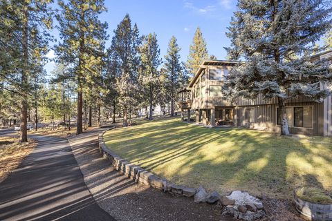 Tiny photo for 69944 Meadow View Road, Sisters, OR 97759 (MLS # 220213126)