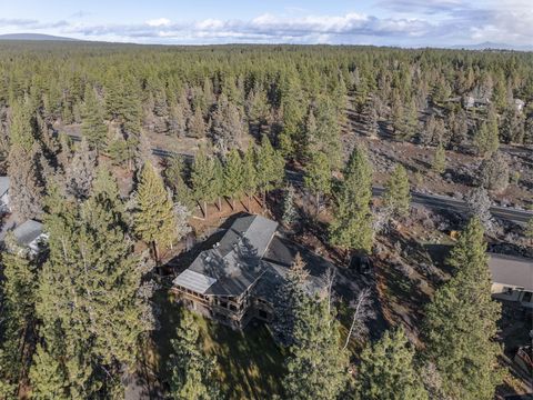 Tiny photo for 69944 Meadow View Road, Sisters, OR 97759 (MLS # 220213126)