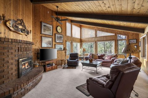 Tiny photo for 69944 Meadow View Road, Sisters, OR 97759 (MLS # 220213126)