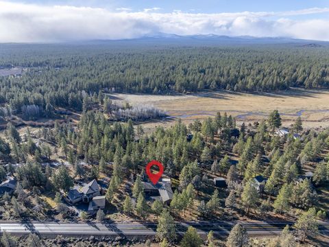 Tiny photo for 69944 Meadow View Road, Sisters, OR 97759 (MLS # 220213126)