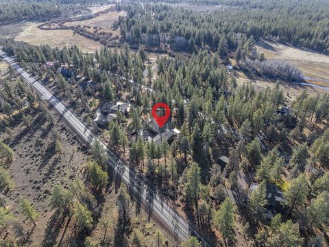 Tiny photo for 69944 Meadow View Road, Sisters, OR 97759 (MLS # 220213126)