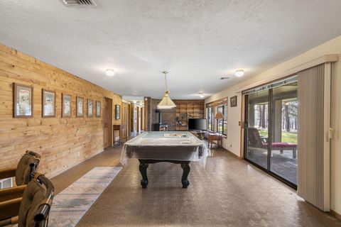 Tiny photo for 69944 Meadow View Road, Sisters, OR 97759 (MLS # 220213126)