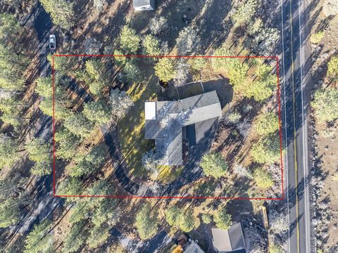 Tiny photo for 69944 Meadow View Road, Sisters, OR 97759 (MLS # 220213126)