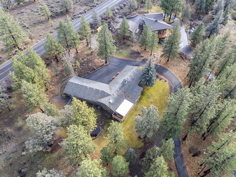 Tiny photo for 69944 Meadow View Road, Sisters, OR 97759 (MLS # 220213126)