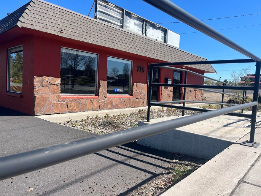 Location, Location, Location!! Building is located on busy HWY 97 Northbound through Madras. Over 1,500sqft to develop into the space you need. Ample parking and ADA sidewalk ramps. Opportunities for commercial space in the HWY 97 corridor can be limited. Buyer to do due diligence with City of Madras for zoning restrictions and opportunities. Schedule your showing today to begin your next business adventure. ''Madras'' mural on South of building is not the property of the seller. Consult with LA for details.