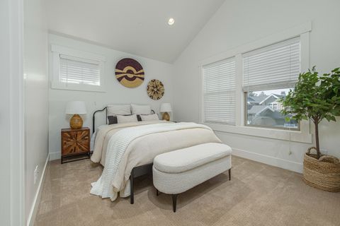 Tiny photo for 1649 NW William Clark Street #12, Bend, OR 97703 (MLS # 220215588)