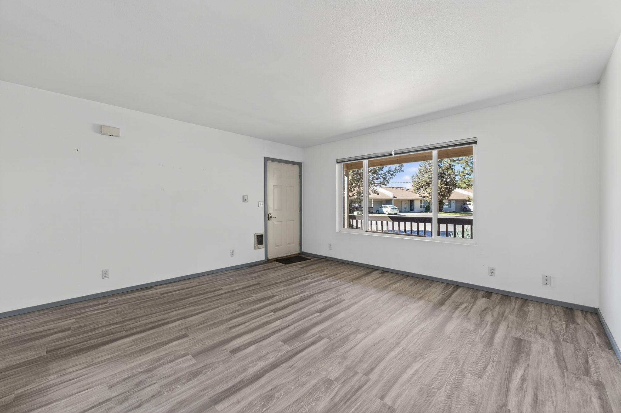 908 SE Stratford Court