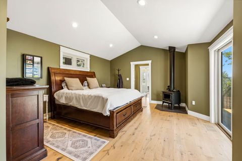 Tiny photo for 8351 Dead Indian Memorial Road, Ashland, OR 97520 (MLS # 220221177)