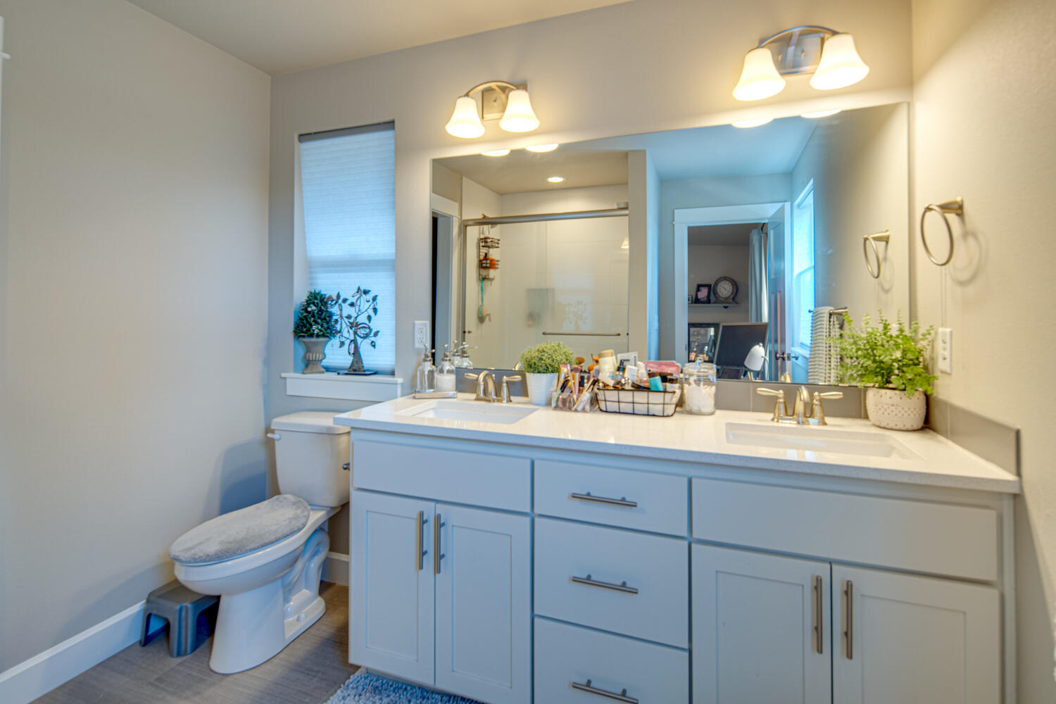 SaddleStone - Residential