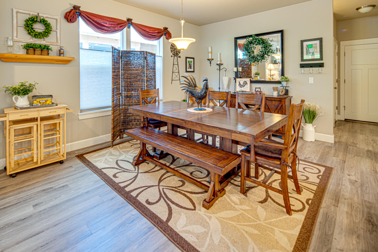 SaddleStone - Residential