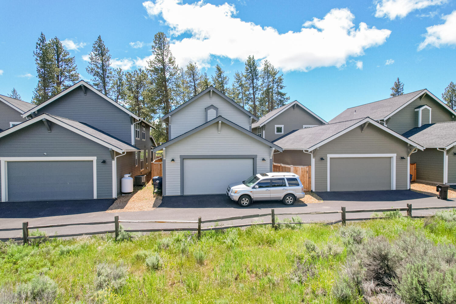 SaddleStone - Residential