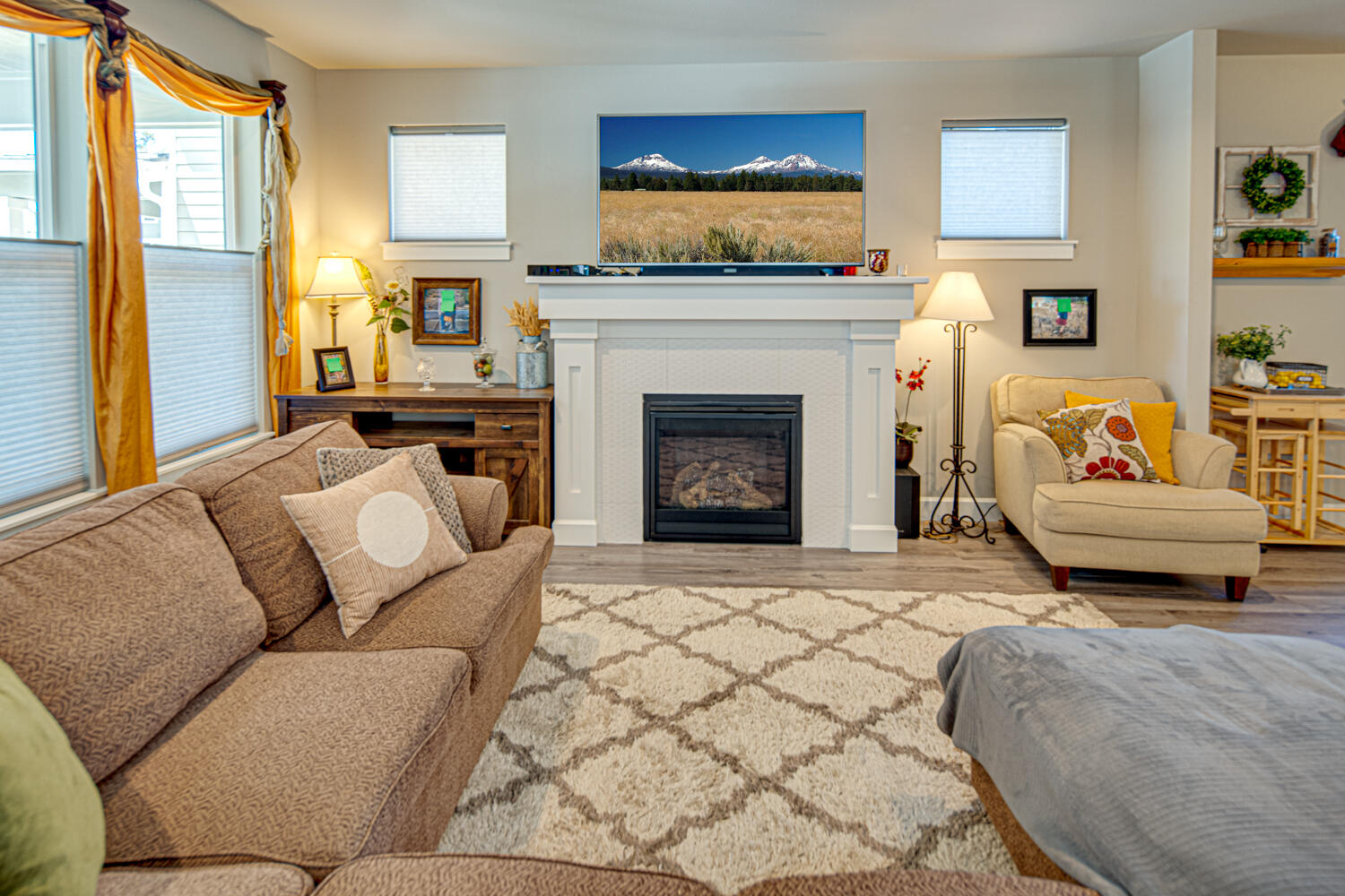 SaddleStone - Residential