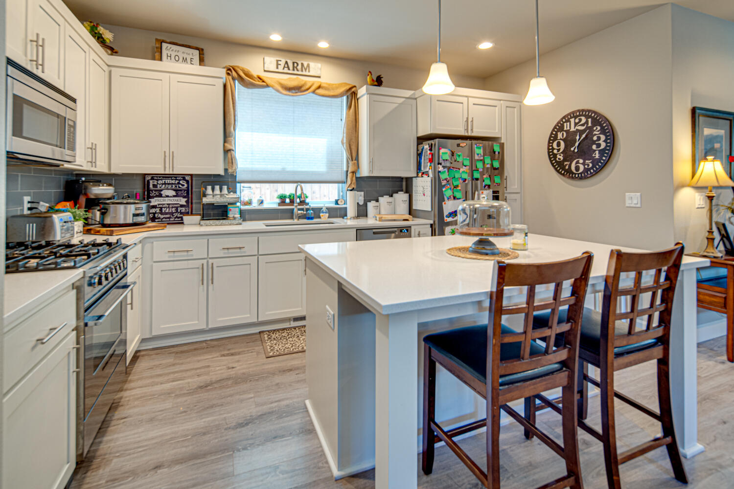 SaddleStone - Residential