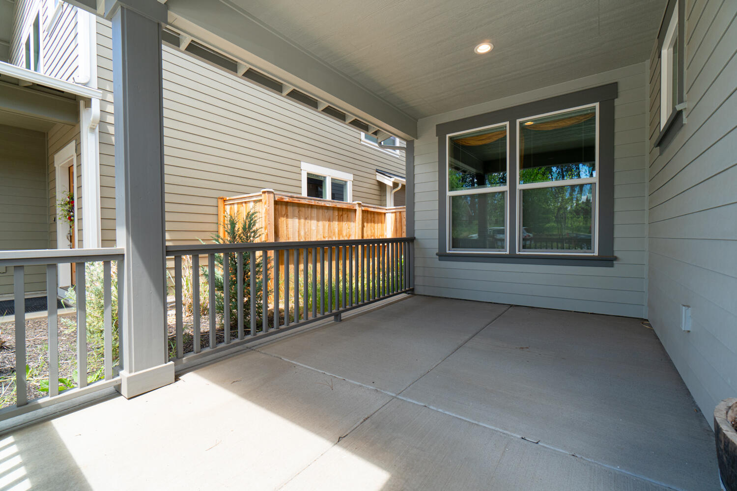 SaddleStone - Residential