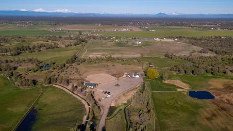 Photo of 2441 SW Minson Road, Powell Butte, OR 97753 (MLS # 220209789)
