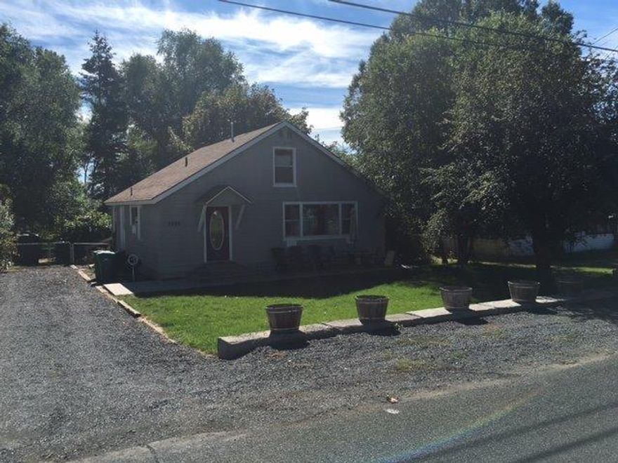 Cute 4 bedroom 2 bath home in quiet area. Huge backyard with lots of space for a shop and or animals. The back deck offers lots of room for entertaining. Nice size kitchen with lots of cabinets space and light.