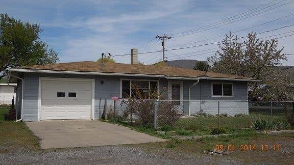 Cute Home On Nice Fully Fenced Corner Lot. Laminate Floors, Gas Heat, Open Floor Plan , Large Laundry, Attached Garage. Move In Ready.This Property Is Eligible Under The Freddie Mac First Look Initiative Program Through 6/24/14. Earnest Money Must Be In The Form Of A Cashier's Check Payable To Service Link Or Listing Office. Settlement Company To Be Service Link Reo.