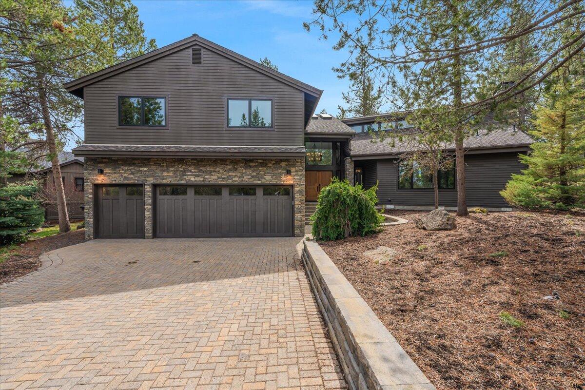 57688 Vine Maple Lane