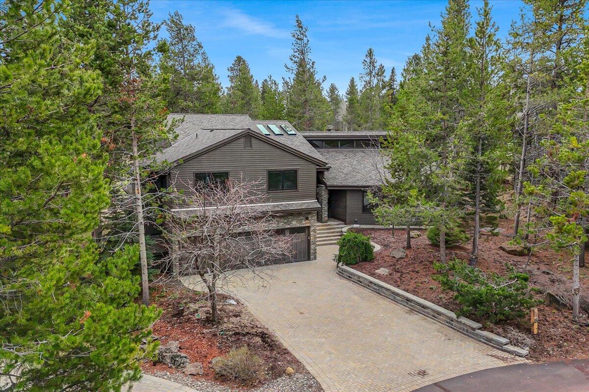 57688 Vine Maple Lane