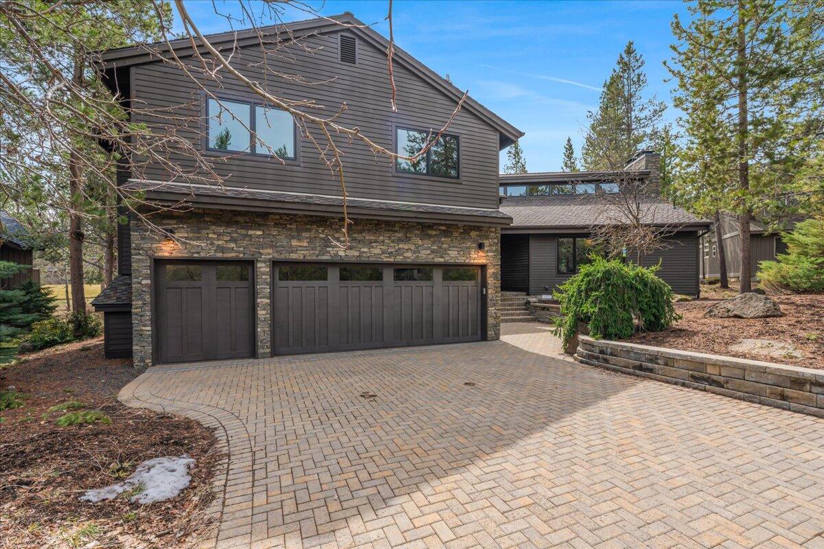 57688 Vine Maple Lane
