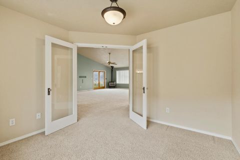 Tiny photo for 12445 Highway 140 E, Klamath Falls, OR 97603 (MLS # 220220516)