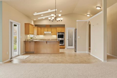 Tiny photo for 12445 Highway 140 E, Klamath Falls, OR 97603 (MLS # 220220516)