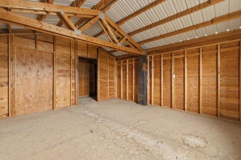 Tiny photo for 12445 Highway 140 E, Klamath Falls, OR 97603 (MLS # 220220516)