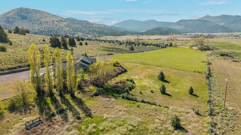 Tiny photo for 12445 Highway 140 E, Klamath Falls, OR 97603 (MLS # 220220516)