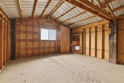 Tiny photo for 12445 Highway 140 E, Klamath Falls, OR 97603 (MLS # 220220516)