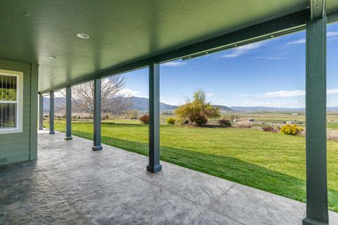 Tiny photo for 12445 Highway 140 E, Klamath Falls, OR 97603 (MLS # 220220516)