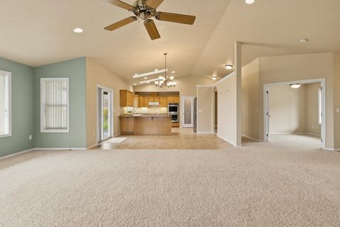 Tiny photo for 12445 Highway 140 E, Klamath Falls, OR 97603 (MLS # 220220516)