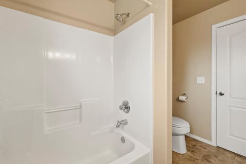 Tiny photo for 12445 Highway 140 E, Klamath Falls, OR 97603 (MLS # 220220516)