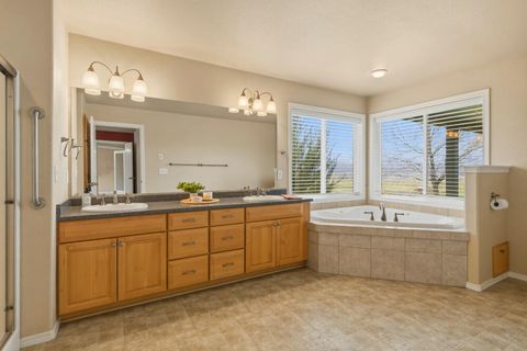 Tiny photo for 12445 Highway 140 E, Klamath Falls, OR 97603 (MLS # 220220516)