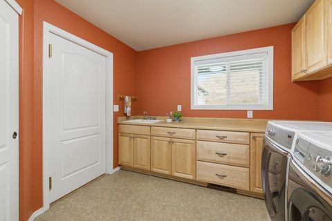 Tiny photo for 12445 Highway 140 E, Klamath Falls, OR 97603 (MLS # 220220516)
