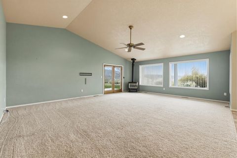 Tiny photo for 12445 Highway 140 E, Klamath Falls, OR 97603 (MLS # 220220516)