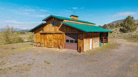 Tiny photo for 12445 Highway 140 E, Klamath Falls, OR 97603 (MLS # 220220516)